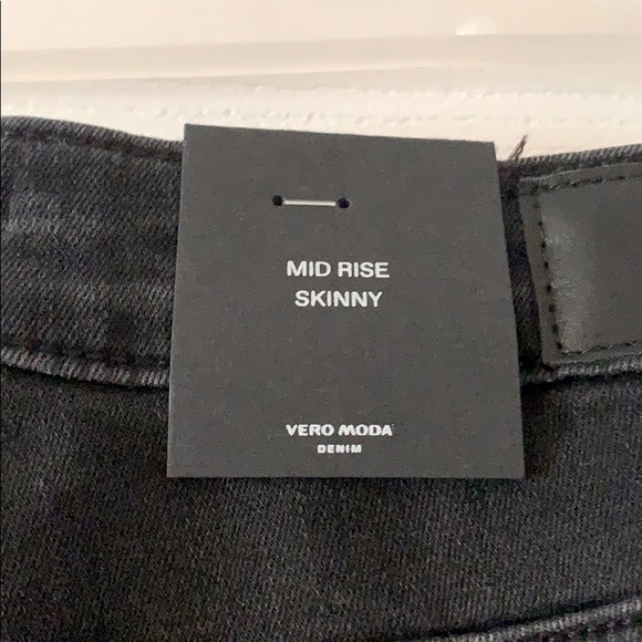 BRAND NEW VERO MODA DENIM SKINNY JEANS - Picture 4 of 7